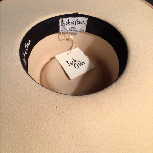 NEW! Lack of color ivory wool rancher - Picture 6 of 9